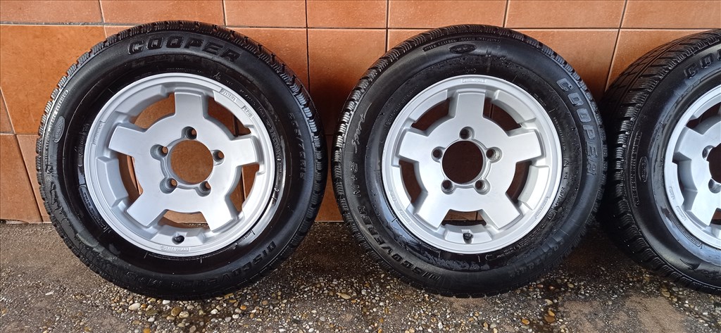 SUZUKI VITARA 15" ALUFELNI 5X139,7 TÉLI 205/70R15 GUMIVAL OLCSÒN!!! 2. kép