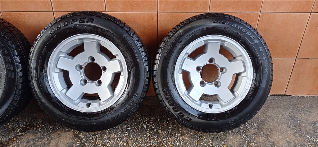 SUZUKI VITARA 15" ALUFELNI 5X139,7 TÉLI 205/70R15 GUMIVAL OLCSÒN!!! 3. kép