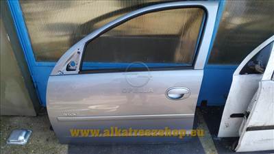 Opel Corsa C bal első ajtó - ezüst díszléc