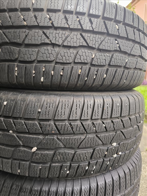  215/6017" 55e/4db használt Continental téli gumi gumi 2. kép
