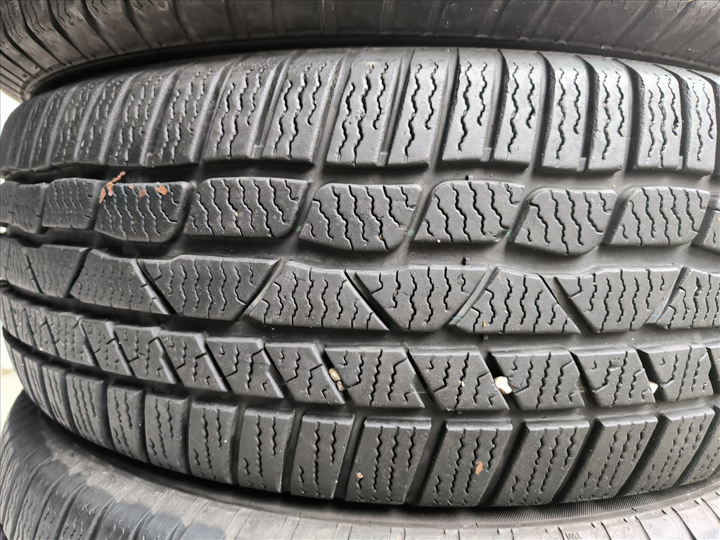  215/6017" 55e/4db használt Continental téli gumi gumi 4. kép