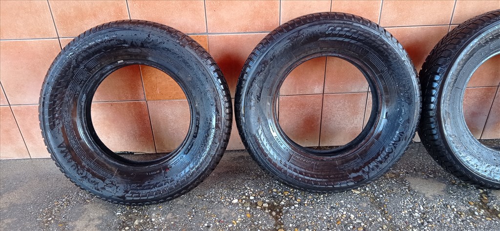 TEREPJÁRÓ 16" TÉLI YOKOHAMA 205/80R16 ÚJSZERŰ GUMIK OLCSÓN!!! 2. kép