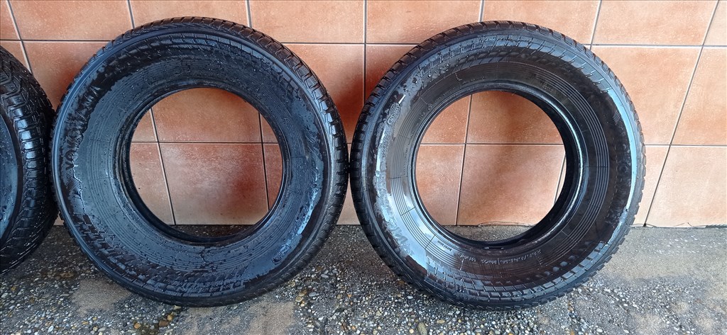 TEREPJÁRÓ 16" TÉLI YOKOHAMA 205/80R16 ÚJSZERŰ GUMIK OLCSÓN!!! 3. kép