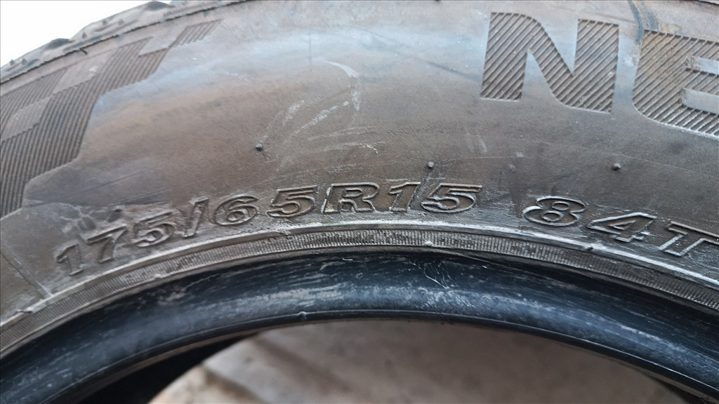 2db 175/65 R15 84T használt Nexen Nblue 4season négyévszakos gumi 8. kép