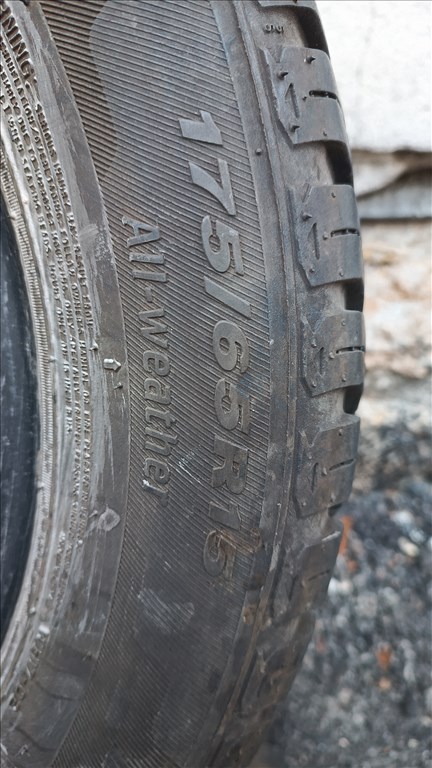 2db 175/65 R15 84T használt Nexen Nblue 4season négyévszakos gumi 9. kép