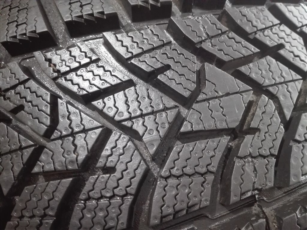 205/60R16 ÚJ Dunlop téli gumi garnitúra 205/60 r16 3. kép