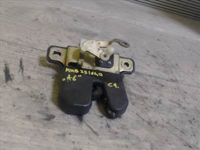 AUDI A6 97-04 Csomagtér ajtó zárszerkezet