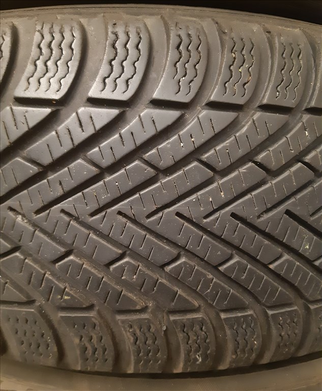  205/5516" használt Pirelli téli gumi gumi 1. kép