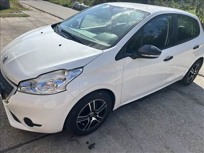 Peugeot 208 I bontott alkatrészei