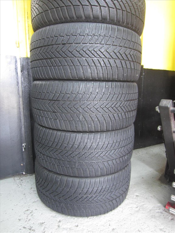  245/35 R20 BRIDGESTONE LM005 95V 1. kép