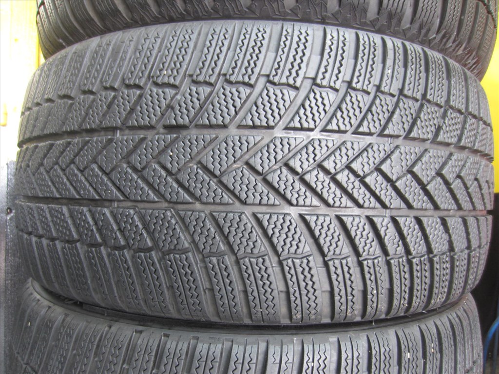  245/35 R20 BRIDGESTONE LM005 95V 2. kép