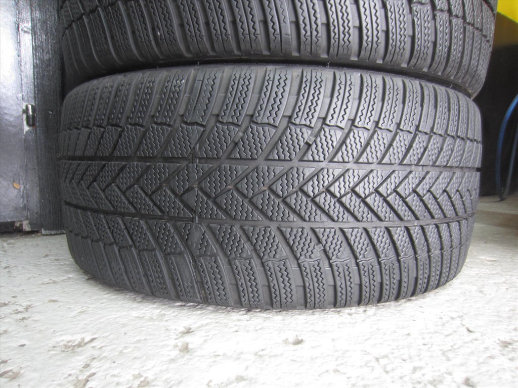 245/35 R20 BRIDGESTONE LM005 95V 3. kép