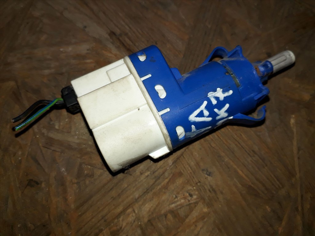 Ford Fiesta VII Féklámpa Kapcsoló AA6T-9C872-AA 2. kép