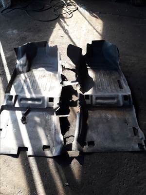 Ford Transit Connect Padlókárpit / Padlószőnyeg