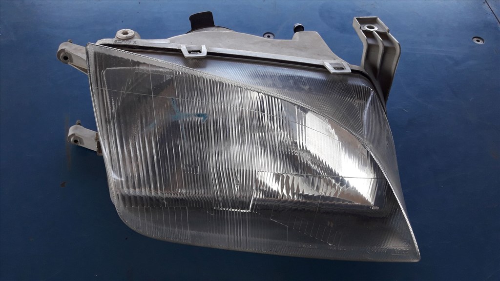 Suzuki Swift II 96-03 Jobb Elsõ Lámpa / Fényszóró 1. kép