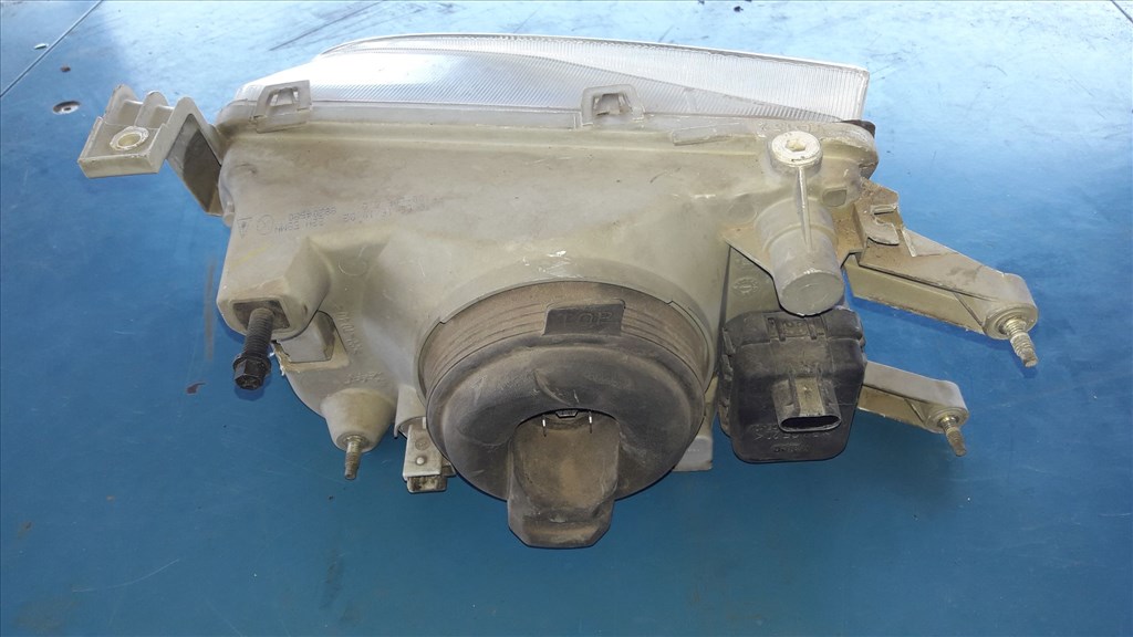 Suzuki Swift II 96-03 Jobb Elsõ Lámpa / Fényszóró 2. kép