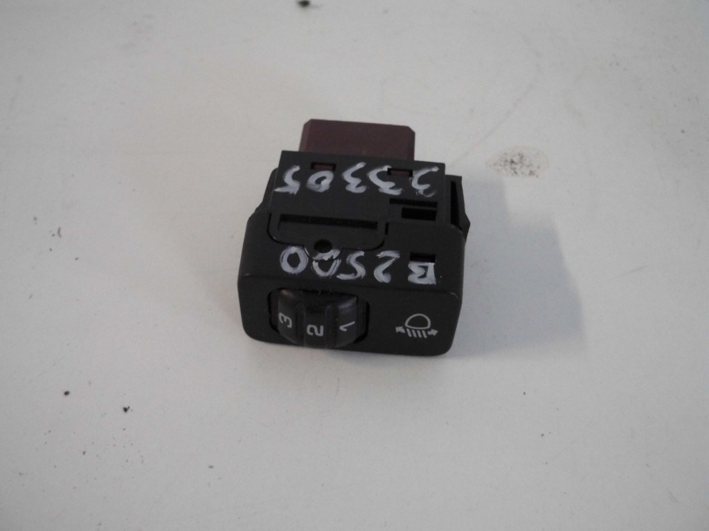 Mazda B 2500  fényszóró állító kapcsoló 1. kép