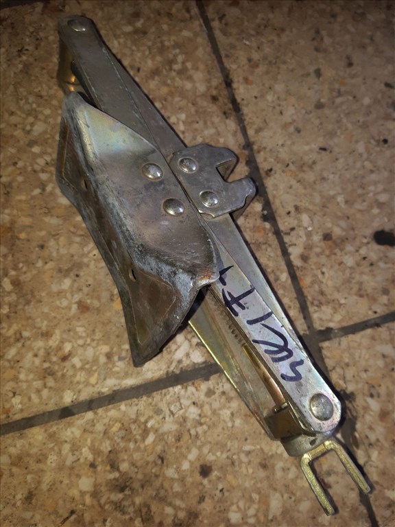 Suzuki Swift II 92-03 Emelõ 2. kép