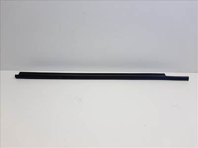 Nissan Note (E12) jobb hátsó vízlehúzó