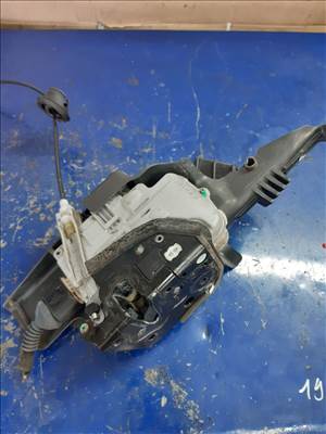 Audi A4 B7 Jobb Első Ajtó Zárszerkezet  Központizár Motor 8E2 837 350