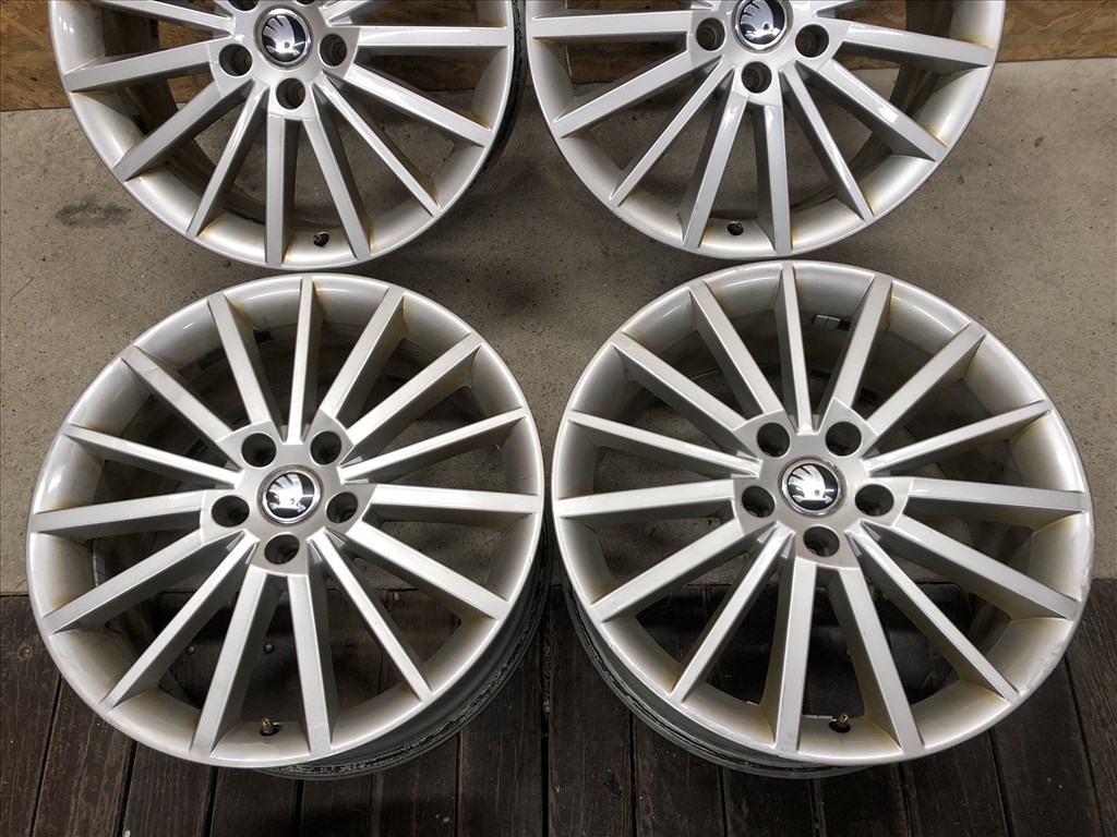 5x112 gyári Skoda 18 col alufelni Audi Seat VW 18 colos  3. kép