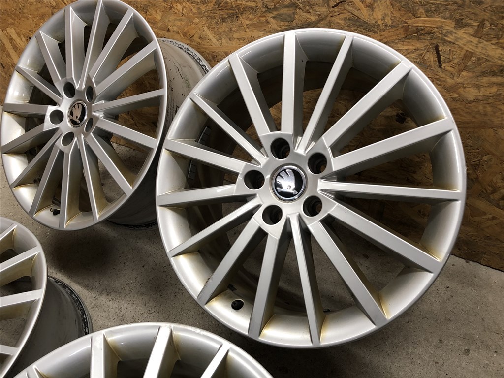 5x112 gyári Skoda 18 col alufelni Audi Seat VW 18 colos  4. kép