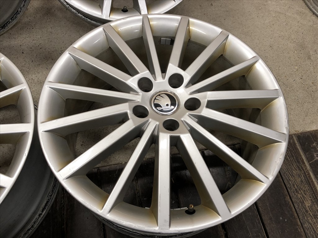 5x112 gyári Skoda 18 col alufelni Audi Seat VW 18 colos  8. kép
