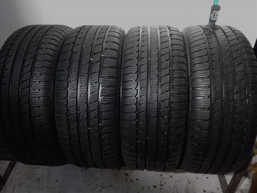 215/55R16 ÚJ Kumho téli gumi garnitúra 215/55 r16 4. kép