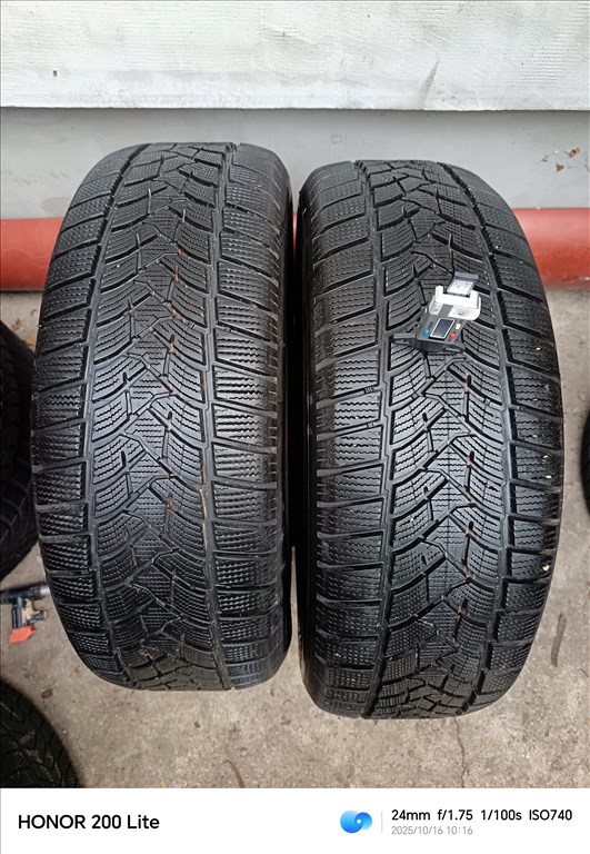  235/6018" újszerű Dunlop téli gumi gumi 2. kép