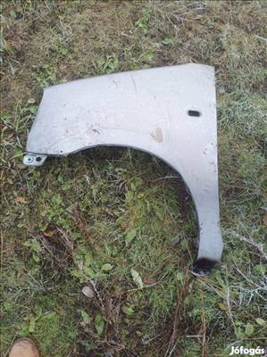 Suzuki Wagoner sárvédő kis szépséghibával eladó.