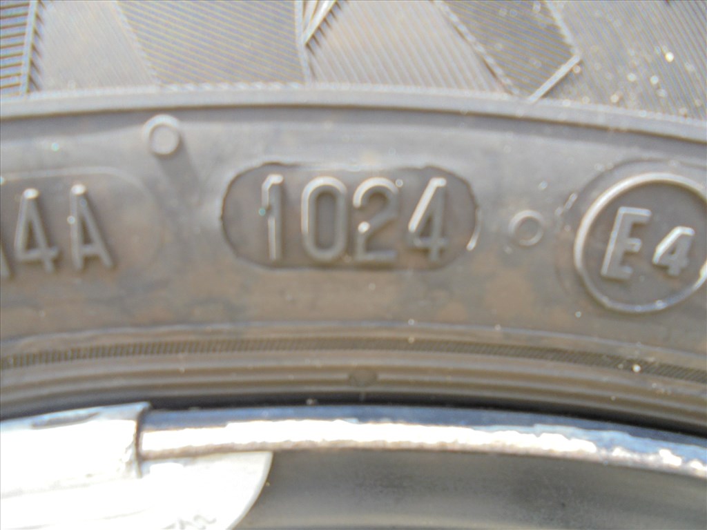 16-os Vw Lemezfelni  ( 205/55-ös téli gumival ) eladó  5. kép