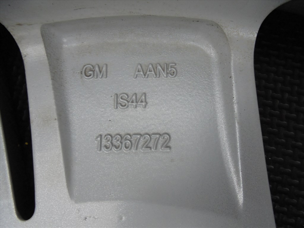 17-es 5 x 115-ös gyári Opel alufelni kitűnő állapotban eladó 7. kép