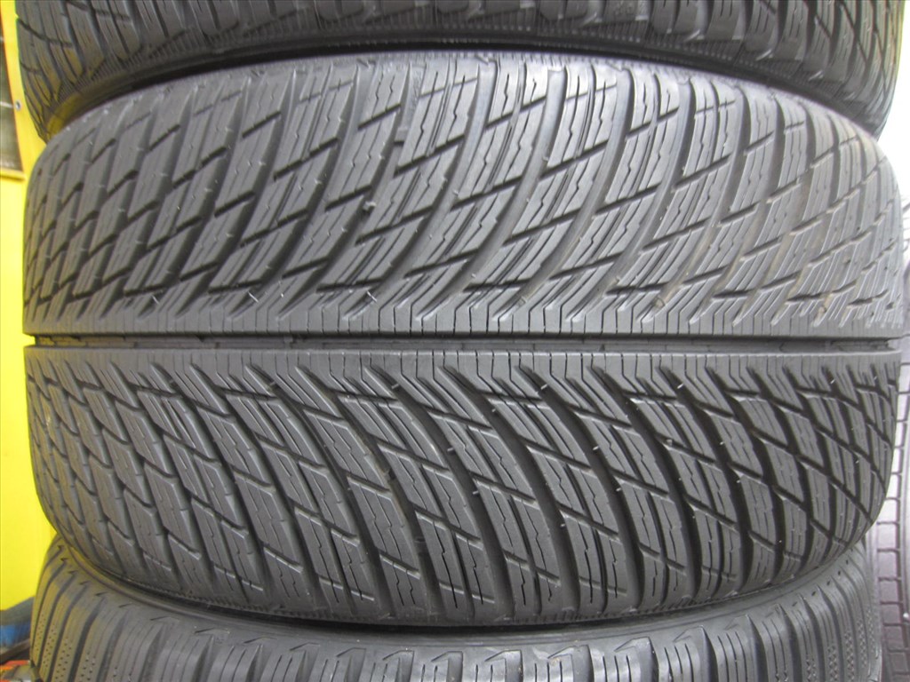 245/35 R20 MICHELIN PA5 95V 2. kép