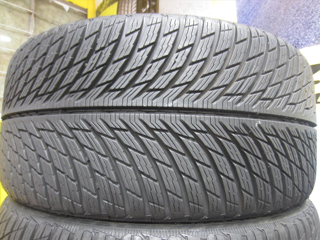  245/35 R20 MICHELIN PA5 95V 3. kép