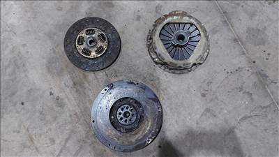 Iveco DAILY 06- 3.0 Kuplung kéttömegű lendkerék szerkezet tárcsa 0423 5802794866