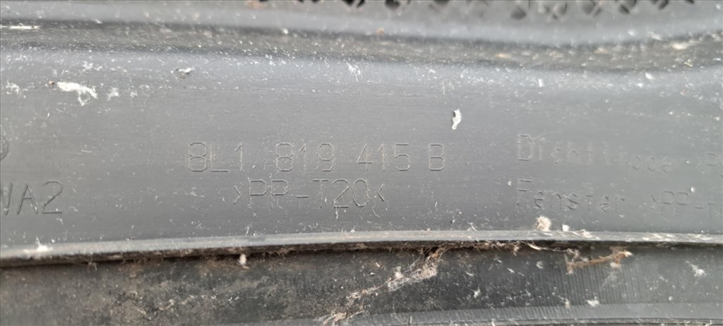 Audi A3 (8L) levélrács  8l1819415b 5. kép