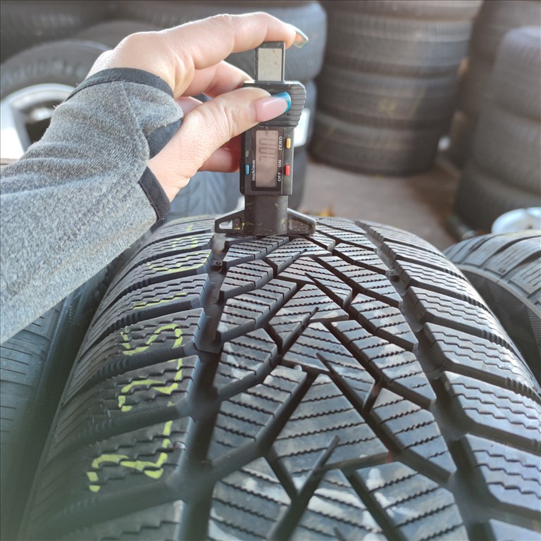 225/60 R18 Uniroyal téli gumi 95000ft a 4db/205/ 3. kép