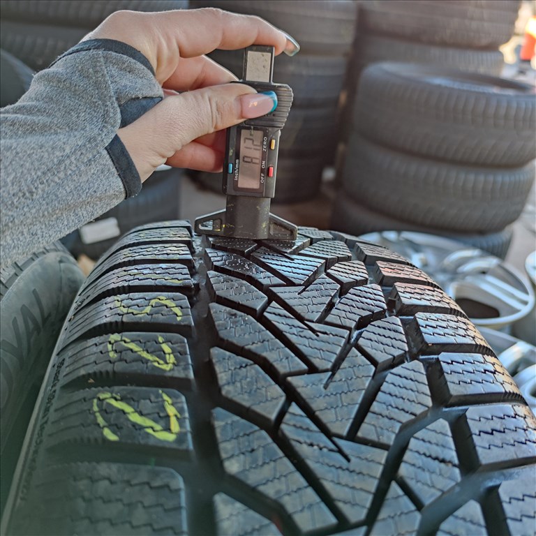 225/60 R18 Uniroyal téli gumi 95000ft a 4db/205/ 4. kép