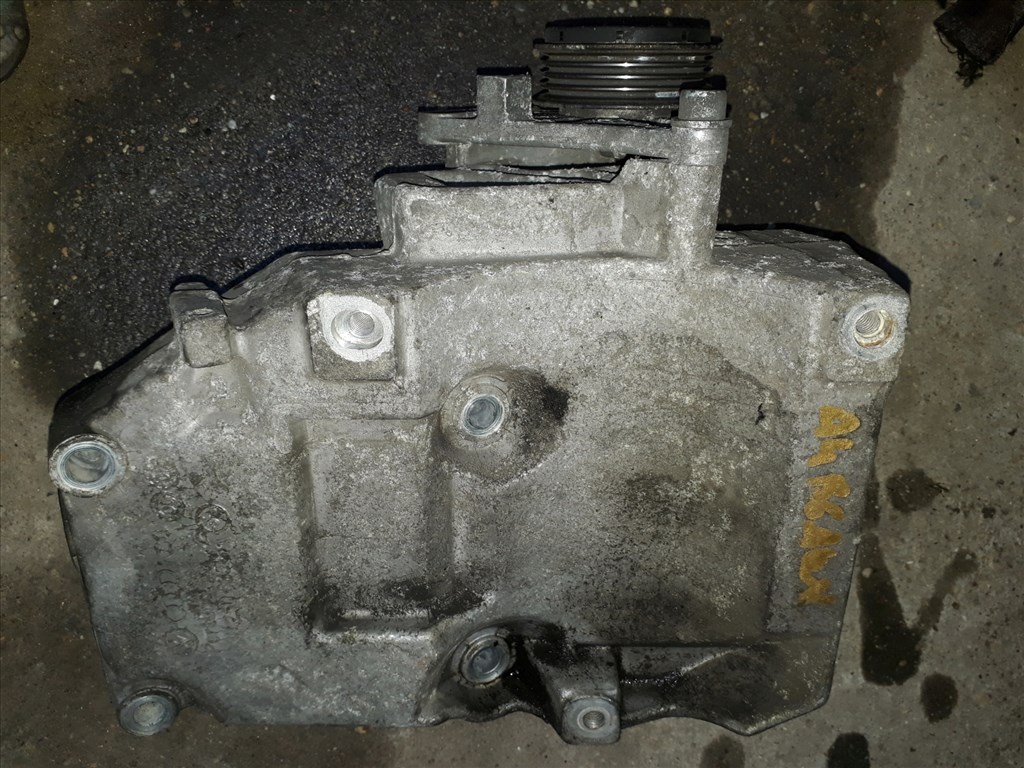 Audi A4 B6 Klíma Kompresszor Tartó Konzol 038 260 885 C 1. kép