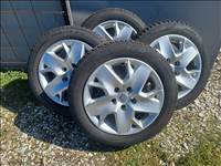 5x114.3 lyukosztású 16" használt lemezfelni, rajta 205/55 újszerű Pirelli téli gumi gumi 