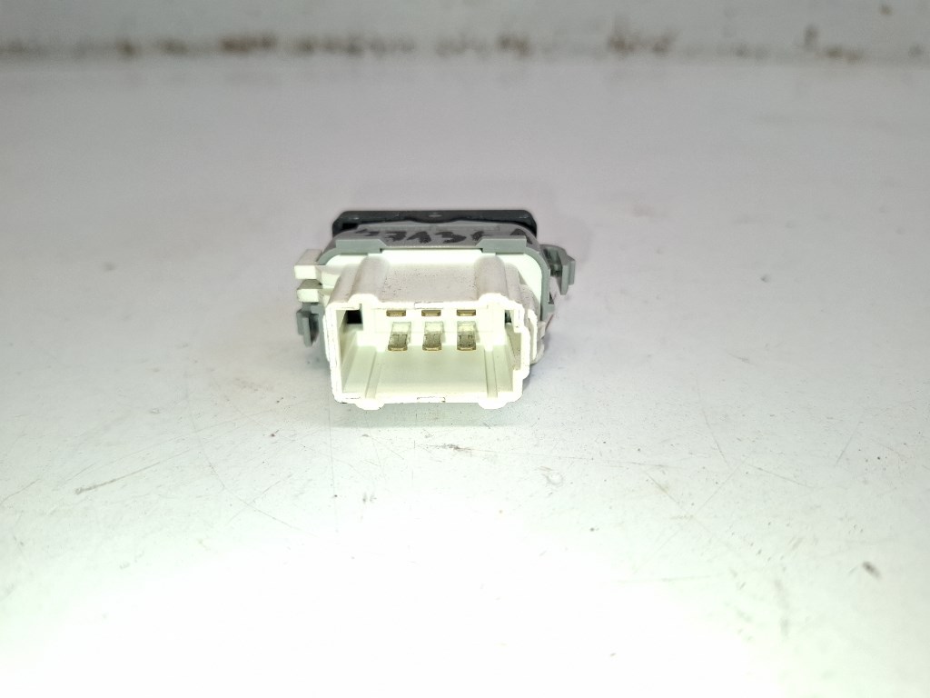 Dacia duster (HS) ablakemelõ gyerekzár 3. kép