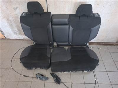 Honda CR-V hátsó ülés