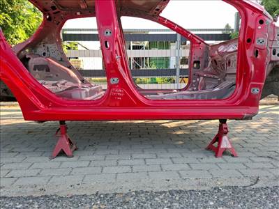 Mazda 2 5 ajtós jobb küszöb