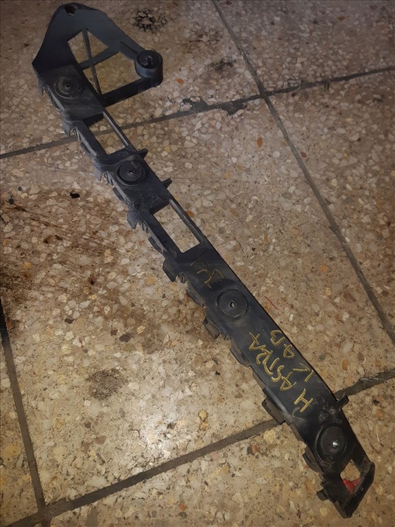 Opel Astra H Jobb Hátsó Lökhárító Tartó 13 188 712 1. kép