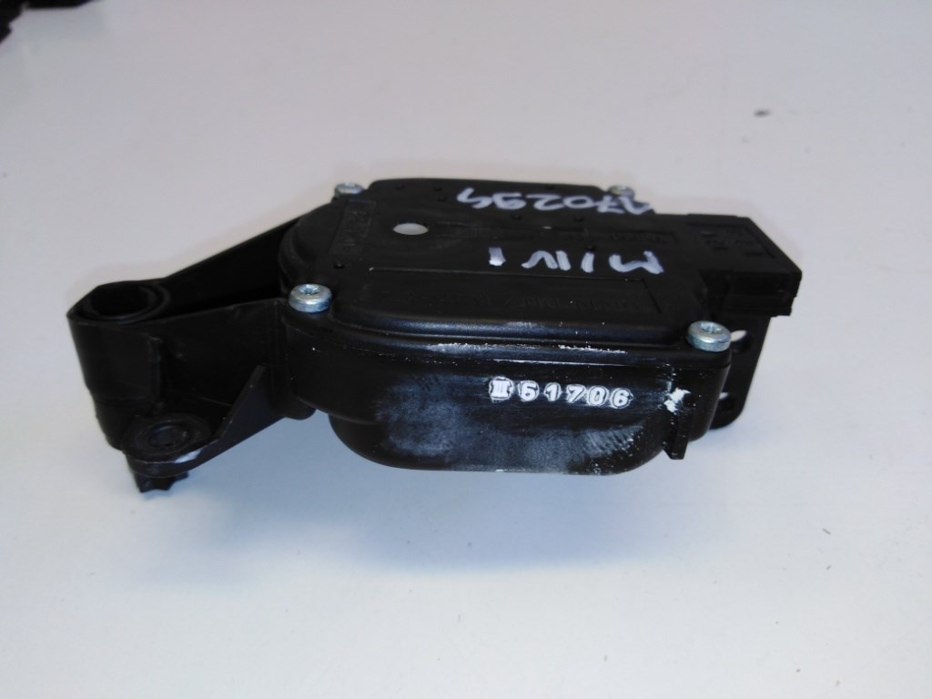 Mini cooper (R50/R53) fûtés állító motor 6NN00762602 3. kép