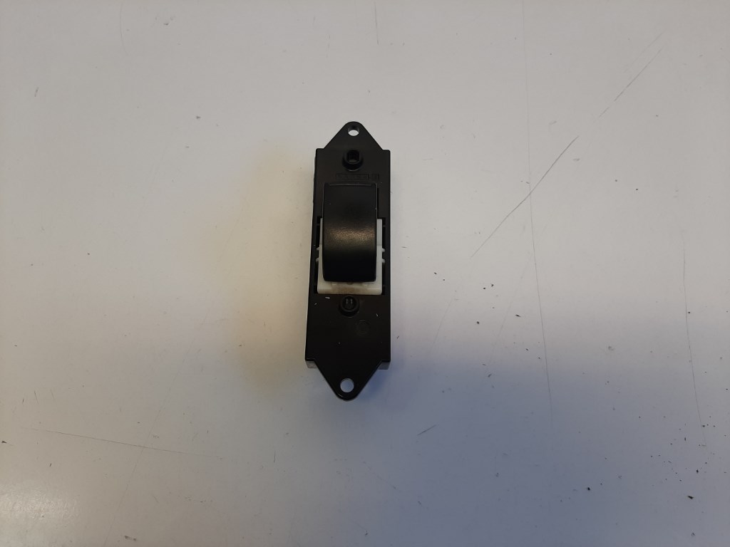 Mitsubishi Outlander jobb elsõ ablakemelõ kapcsoló MR587944 1. kép
