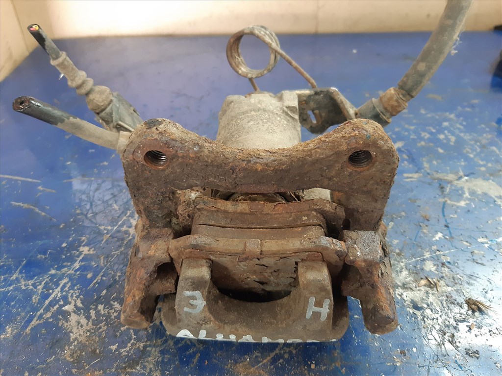 Seat Alhambra II Jobb Hátsó Féknyereg 3. kép