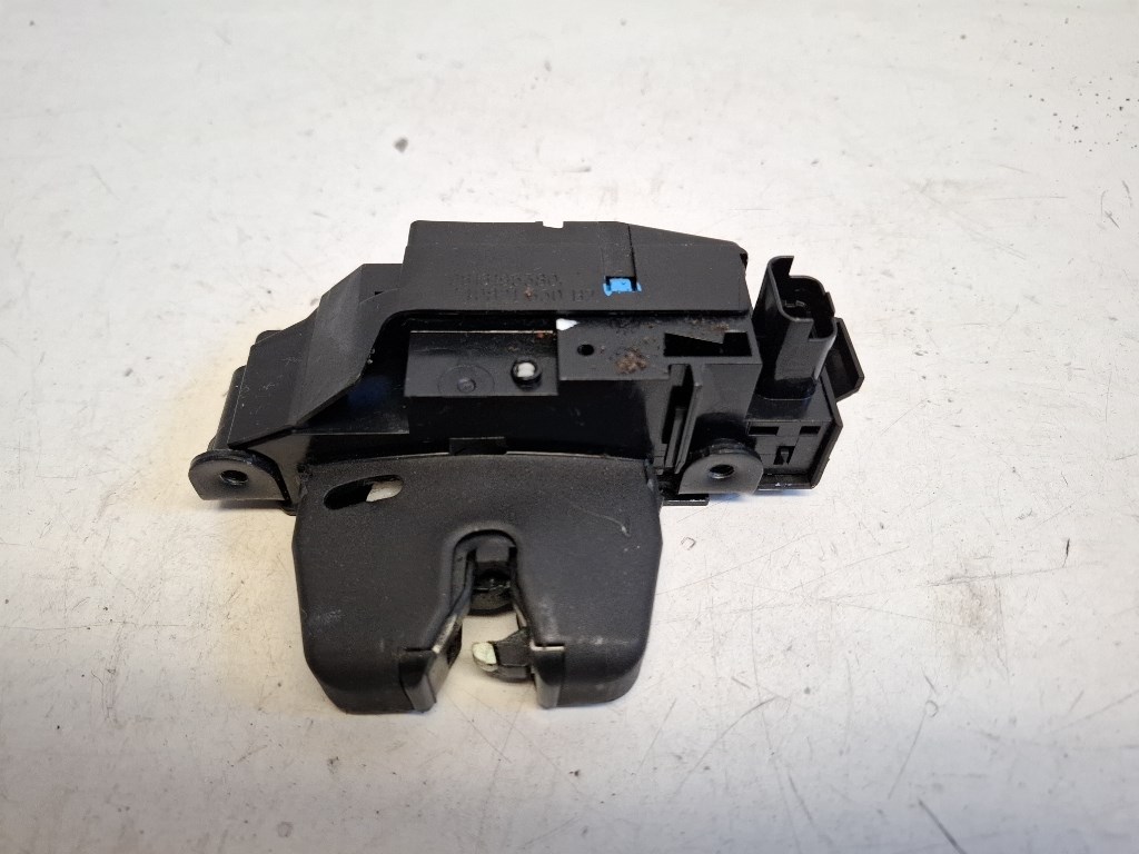 Opel Corsa F  csomagtérajtózár (csomagtérajtó zár) 9816195380 3. kép