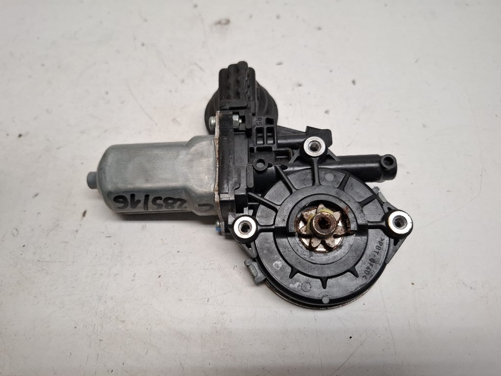 Toyota Rav 4 (XA30) bal hátsó ablakemelõ motor 8571035180 1. kép