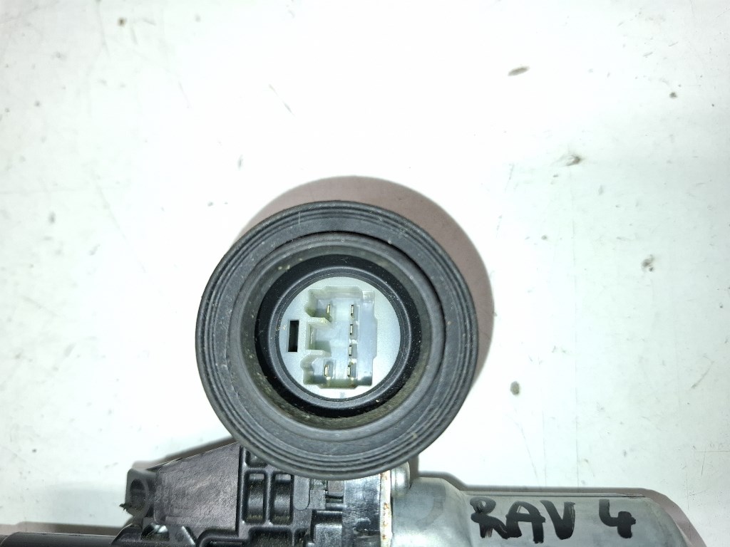 Toyota Rav 4 (XA30) bal hátsó ablakemelõ motor 8571035180 4. kép
